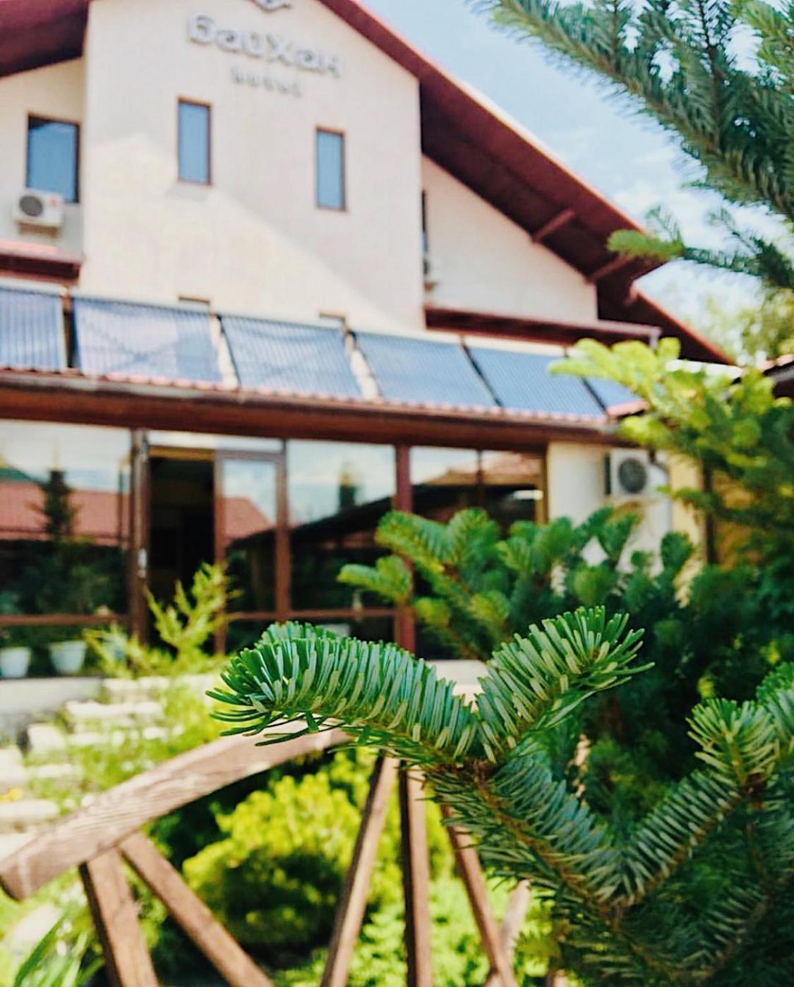 Tian-Shan Hotel Bishkek Exterior photo